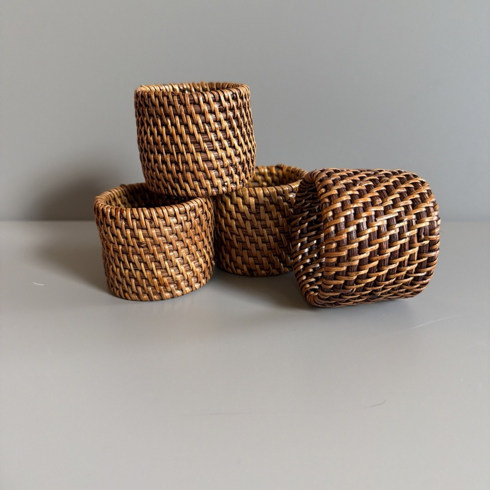 Set of 4 Wicker Rattan Woven Napkin Rings Brown Wood Pier 1 Natural Round Dark